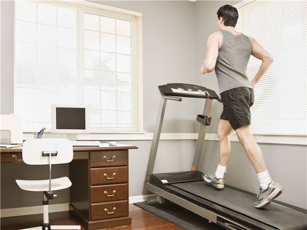 使用跑步機(jī)如何健身？